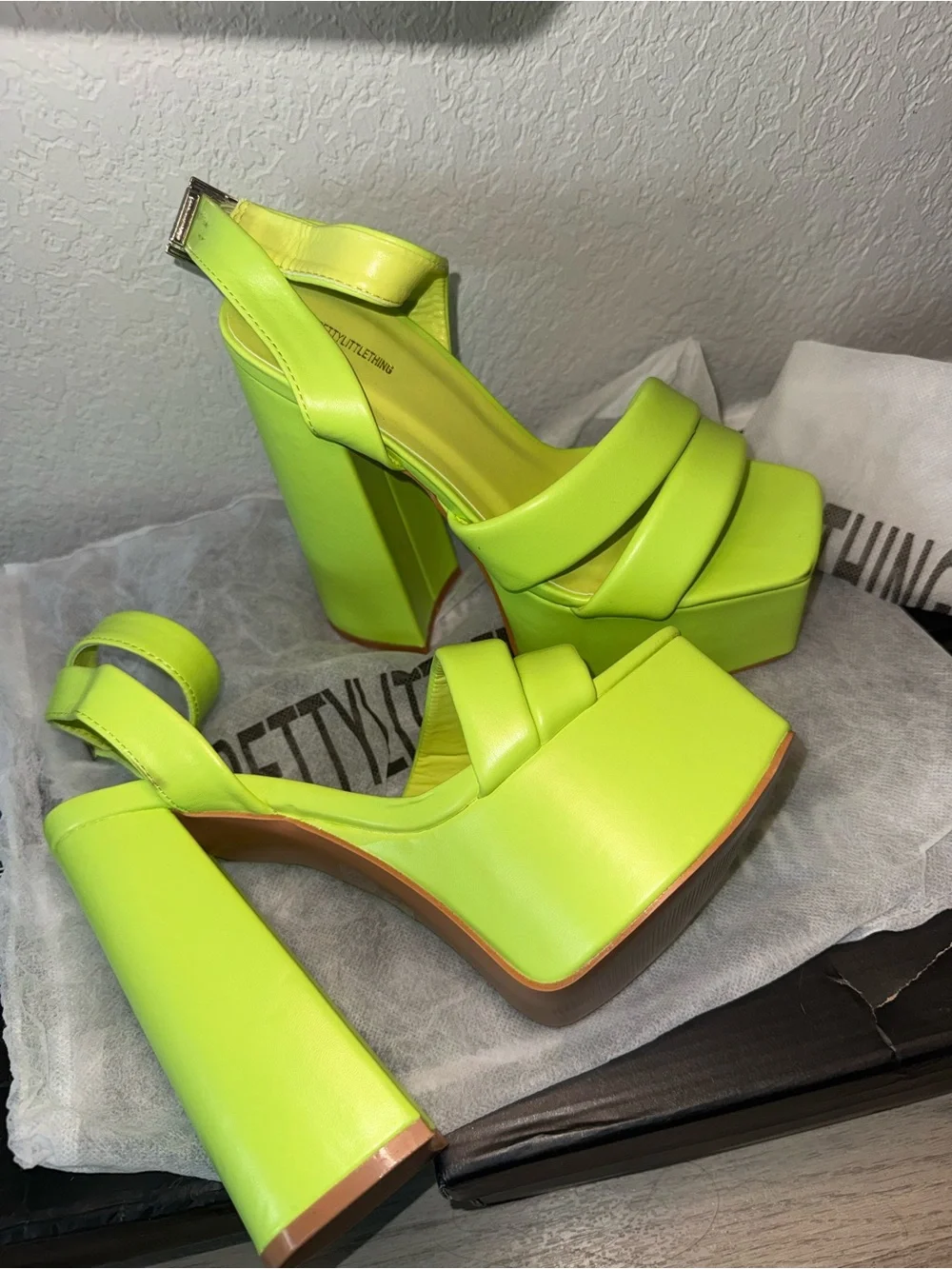 PrettyLittleThing Lime Green Platform Block Heel Sandals | Size 6 | NWT